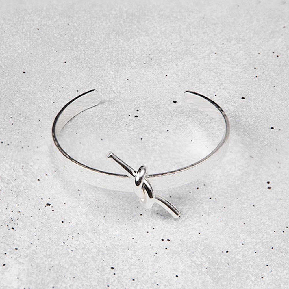 Pulsera Cruzada